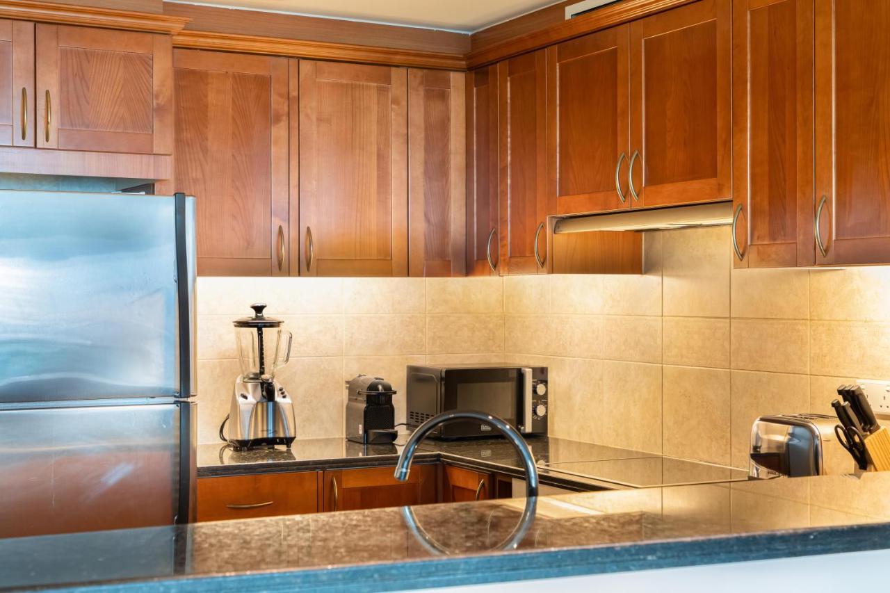 Maison Privee - Stunning Waterfront Apt With Marina View Nxt To Beach Dubai Ngoại thất bức ảnh